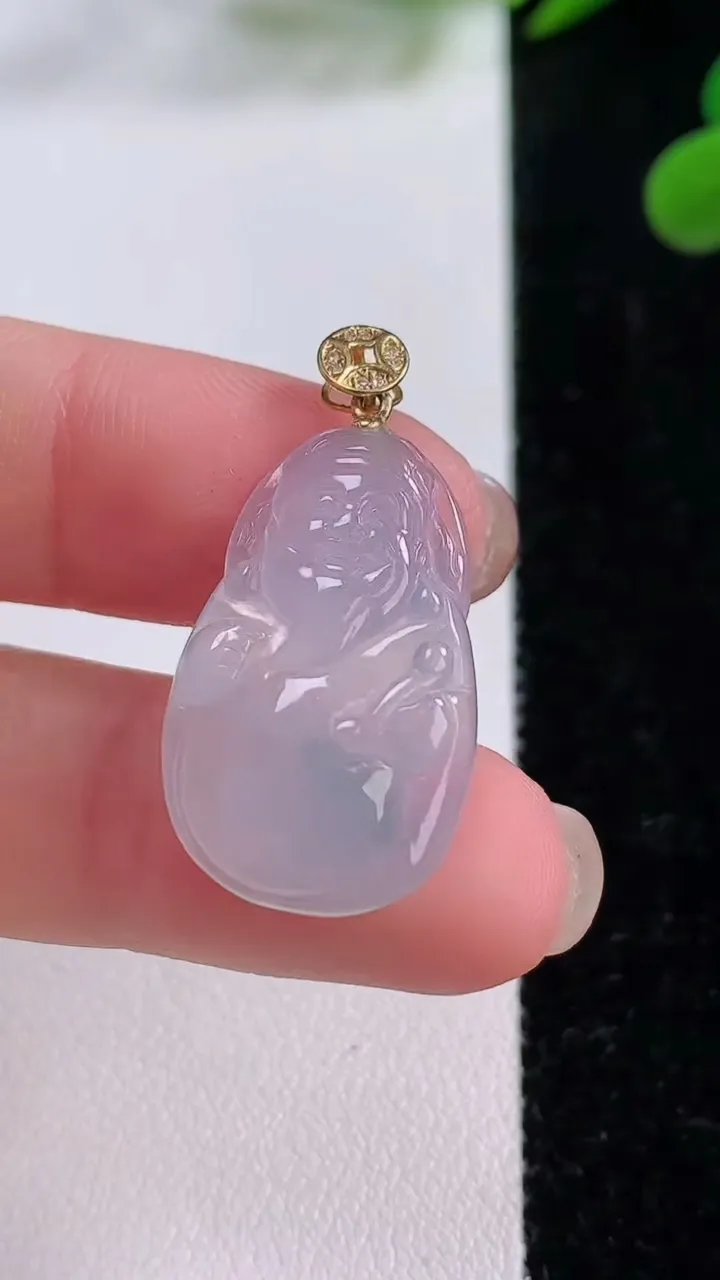 天然A货翡翠种飘花财神爷吊坠，尺寸25.4-15.6-4，重量:3.46g
11月25日