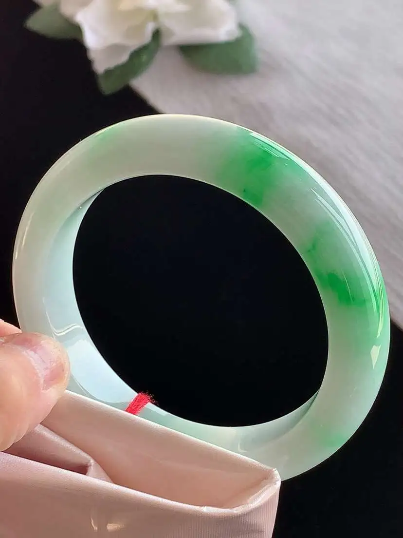 a货翡翠老坑冰种飘阳绿正装正圈手镯55-56圈口  尺寸55.5×12.8×9.2mm 1125