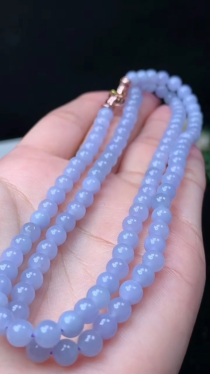 天然A货翡翠紫罗兰圆珠项链，尺寸5.4-108颗，重量:30.00g11月26日
工厂直销收藏佳品,种好水足，色泽均匀，有种有色，上手高大气！