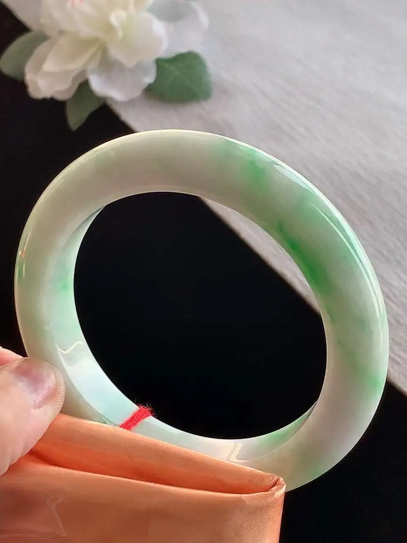 a货翡翠老坑冰润飘绿厚装正装正圈手镯58-59圈口  尺寸58.5×11.6×10.5mm 1125