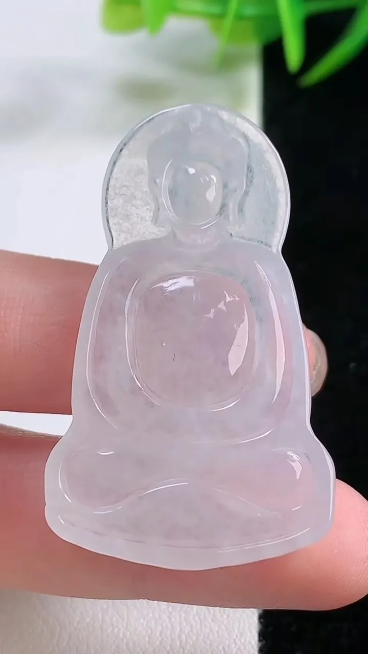 天然A货翡翠观音菩萨吊坠，尺寸44.6-27-5.3，重量:9.96g
11月26日