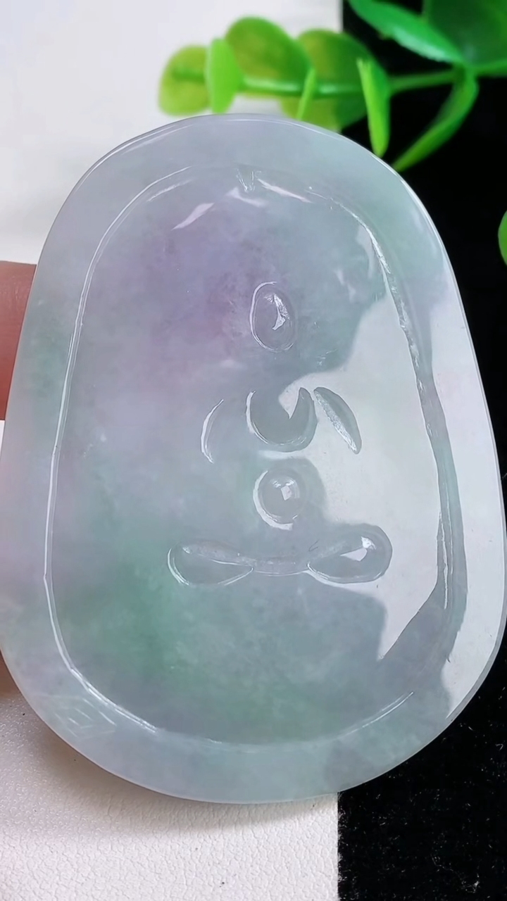 天然A货翡翠春带彩紫罗兰文殊菩萨吊坠，尺寸67.5-51-6，重量:42.92g
11月26日