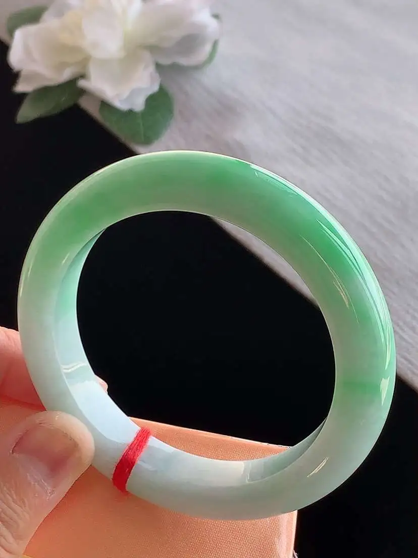 a货翡翠老坑冰种飘绿厚装正装正圈手镯55-56圈口 尺寸55.5×11.5×9.5mm 1125