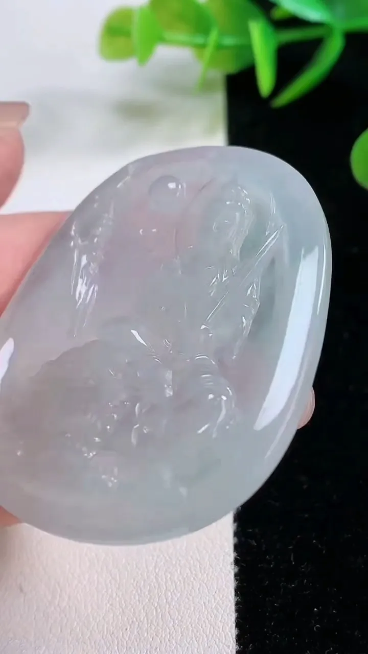 天然A货翡翠文殊菩萨吊坠，尺寸50-41.8-4.7，重量:20.26g
11月26日