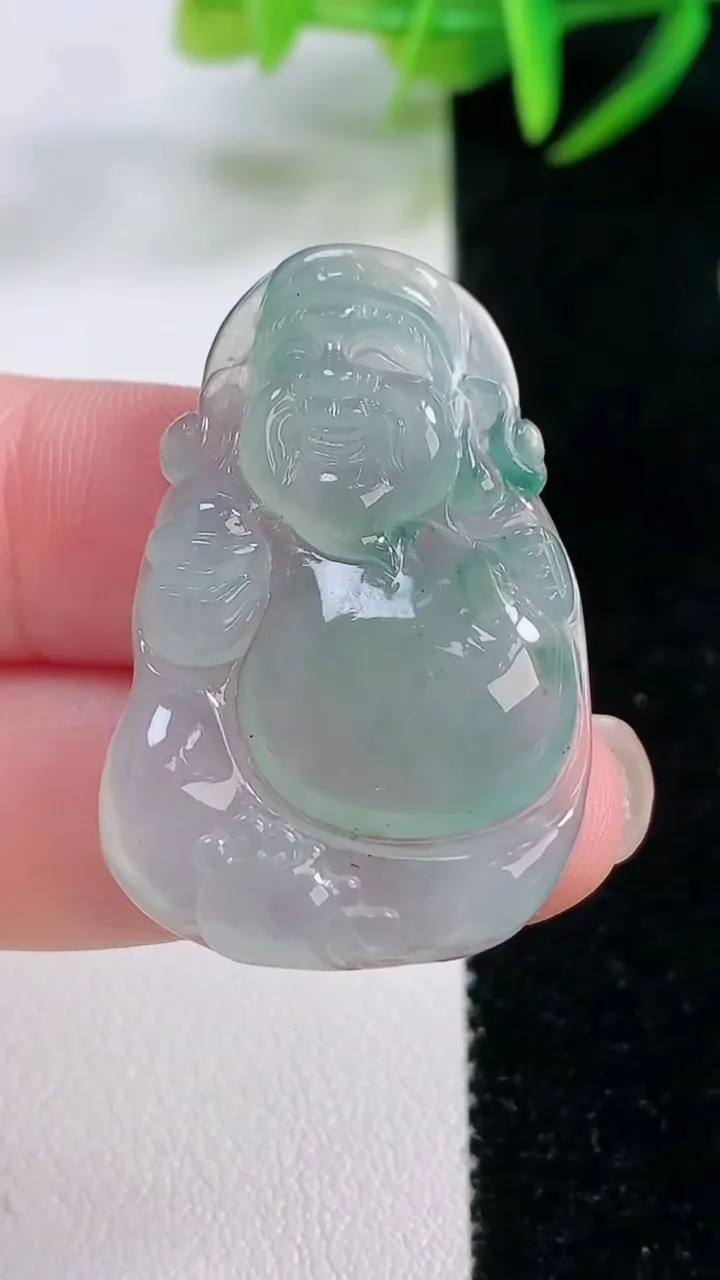 天然A货翡翠冰种飘花财神爷吊坠，尺寸36-23.8-5.5，重量:7.94g
11月26日