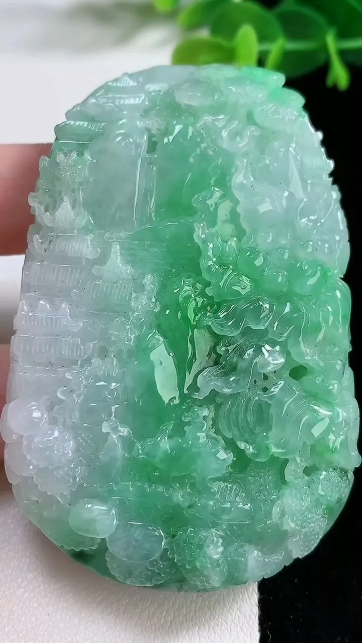 天然A货翡翠山水牌吊坠，尺寸71-46-16，重:94.11g
11月26日