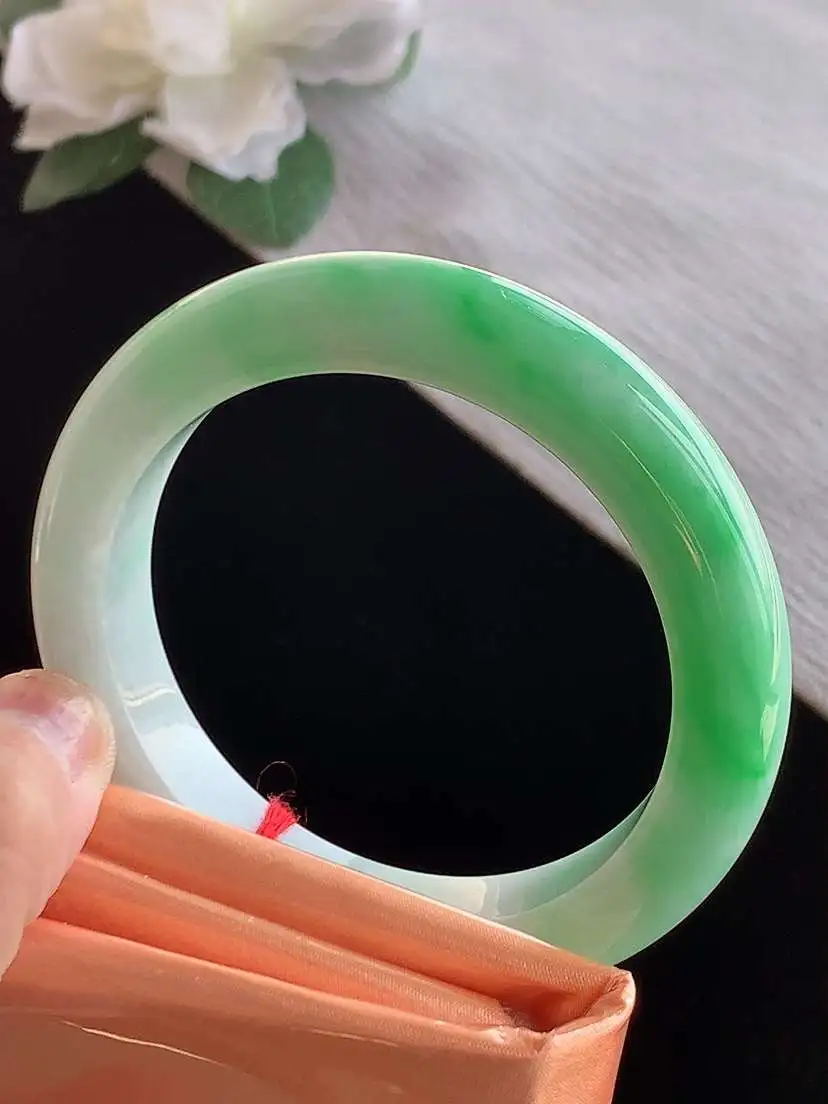 a货翡翠老坑冰种飘绿厚装正装正圈手镯55-56圈口 尺寸55.5×11.5×9.5mm 1125