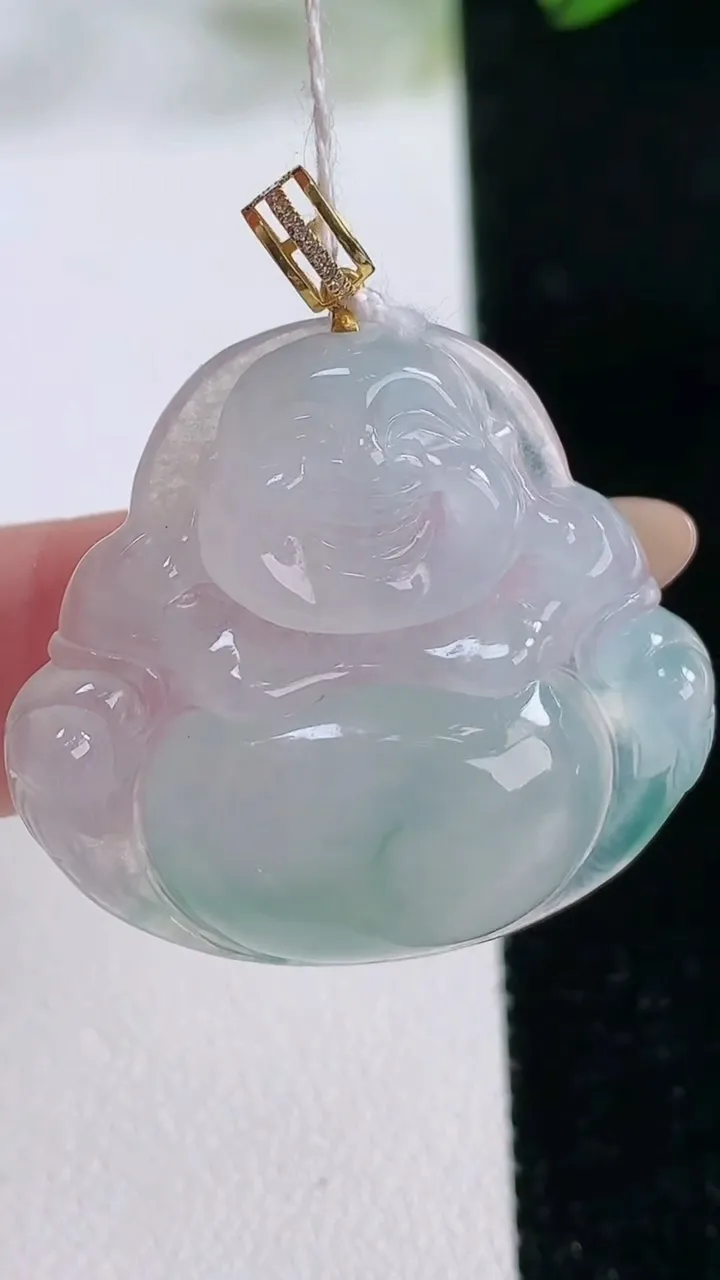 天然A货翡翠种飘花佛公吊坠，尺寸29.6-31.7-7，重量:9.75g
11月26日