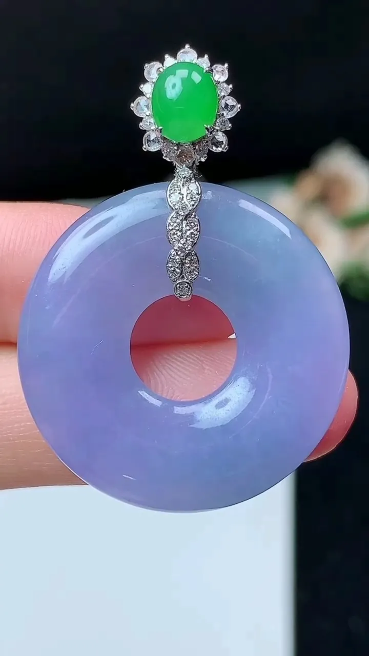 天然A货翡翠紫罗兰平安环吊坠，尺寸29-5，重量:9.63g
11月26日
