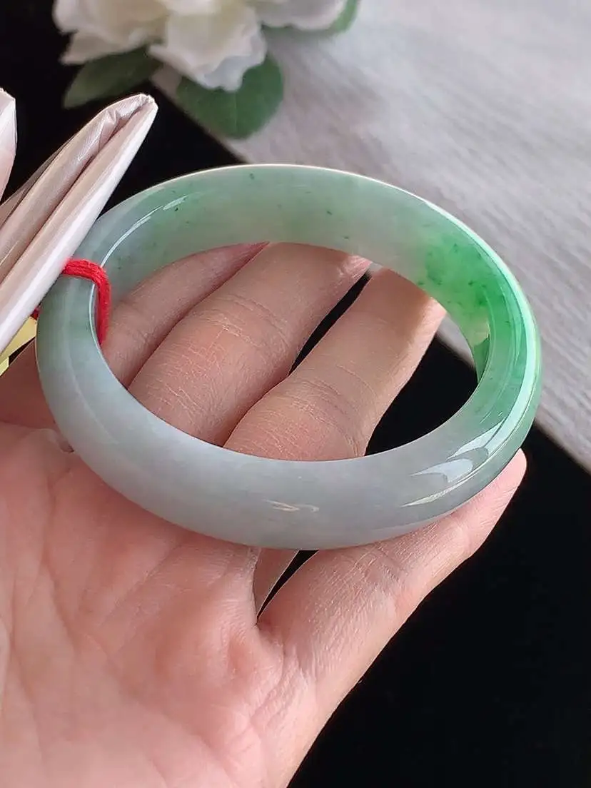 a货翡翠老坑冰种淡春带彩紫罗兰飘绿正装正圈手镯55-56圈口  尺寸55.2×12.6×8mm 1125