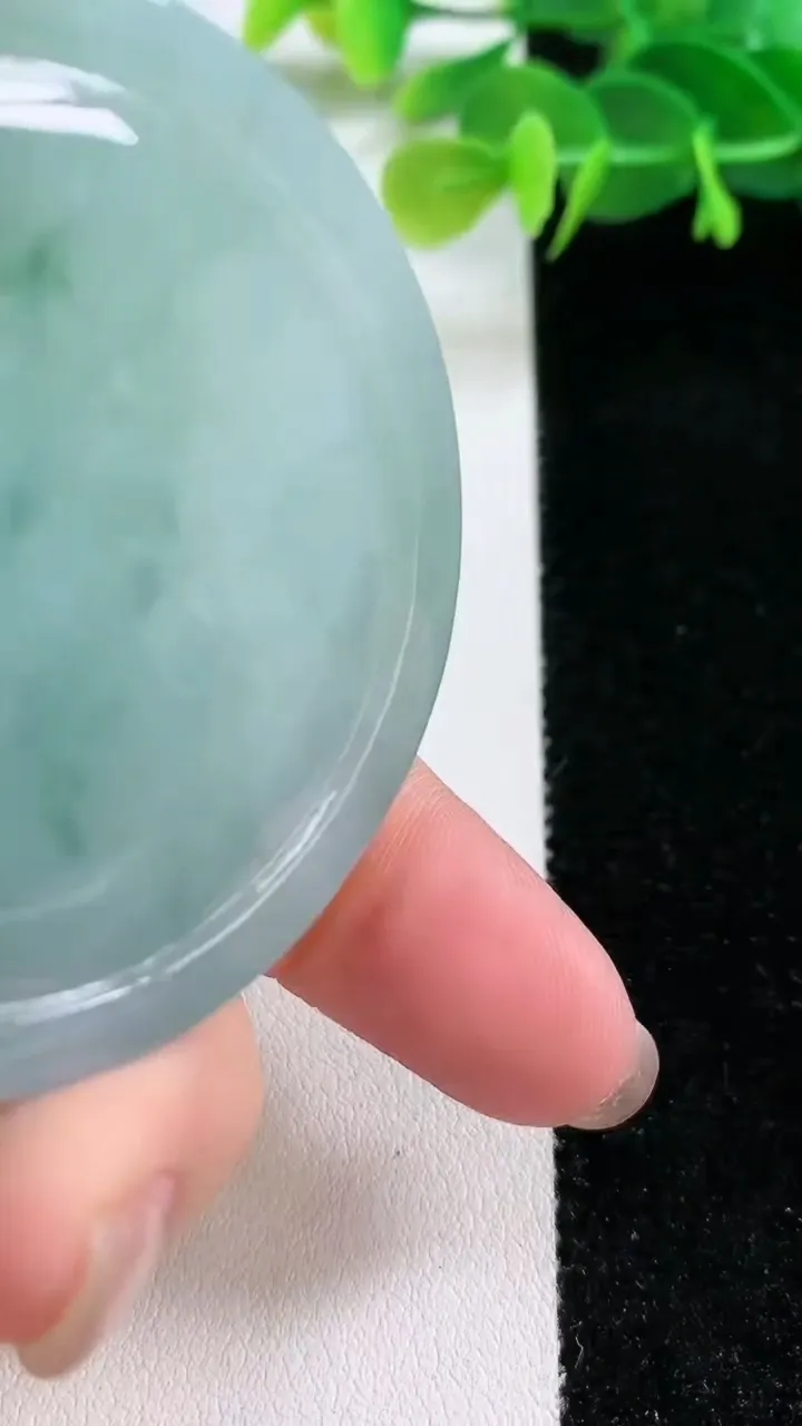 天然A货翡翠文殊菩萨吊坠，尺寸53.8-13，重:79.98g
11月26日