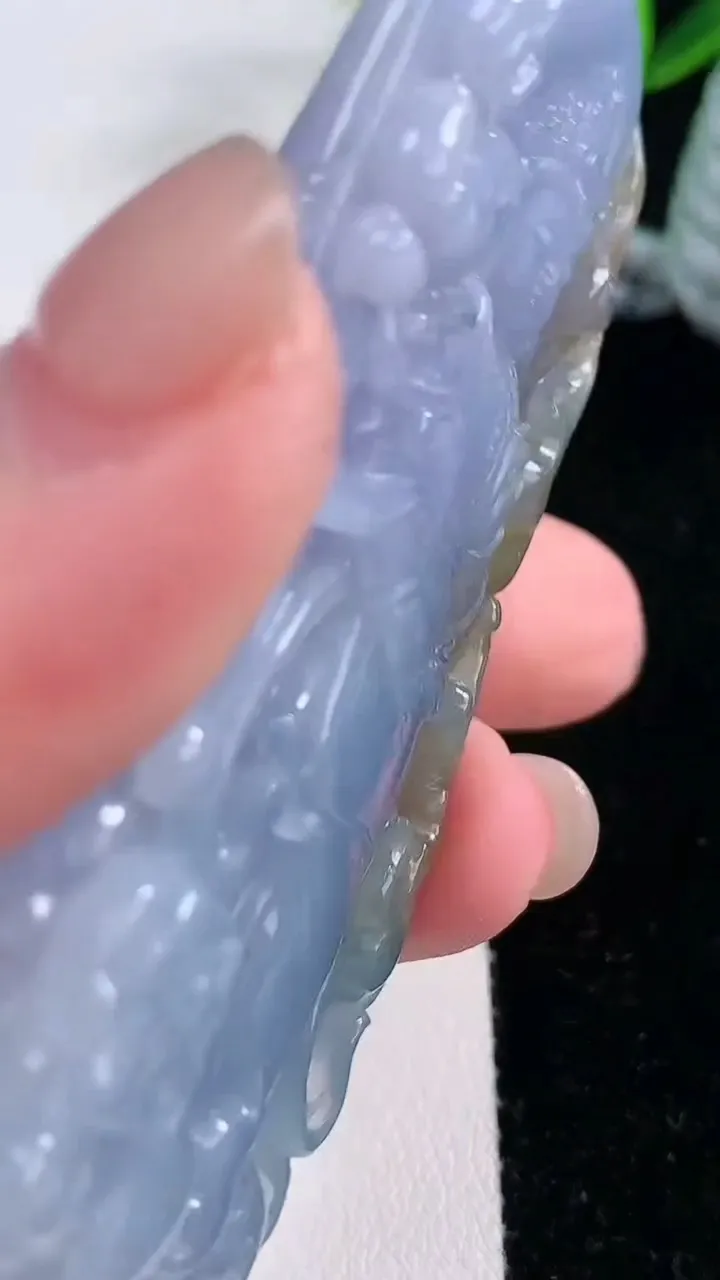 天然A货翡翠紫罗兰文殊菩萨吊坠，尺寸73.6-35.8-9.4，重量:65.65g
11月26日