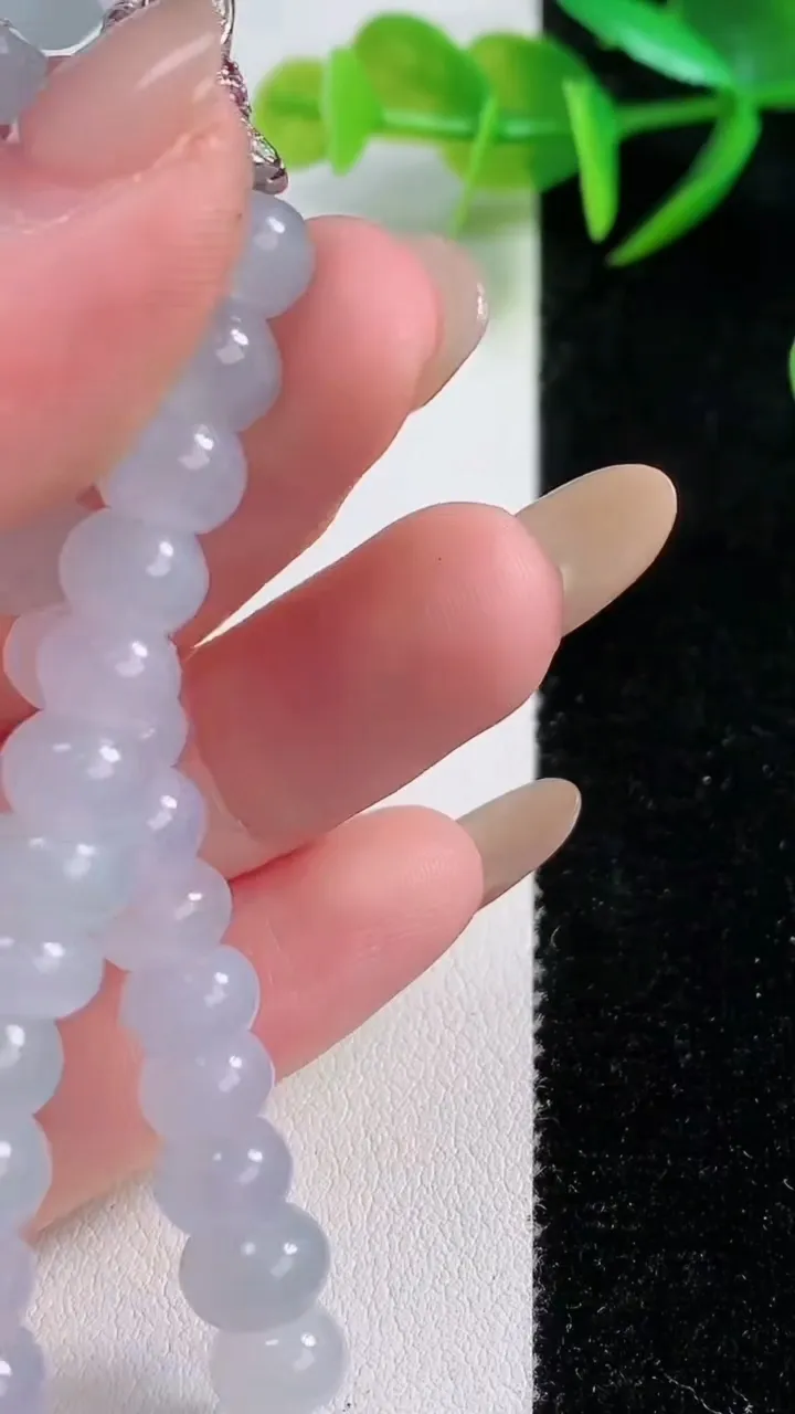 天然A货翡翠紫罗兰算盘珠手串，尺寸7.5-4.8-33颗，重量:22.16g11月26日
工厂直销收藏佳品,种好水足，色泽均匀，有种有色，上手高大气！