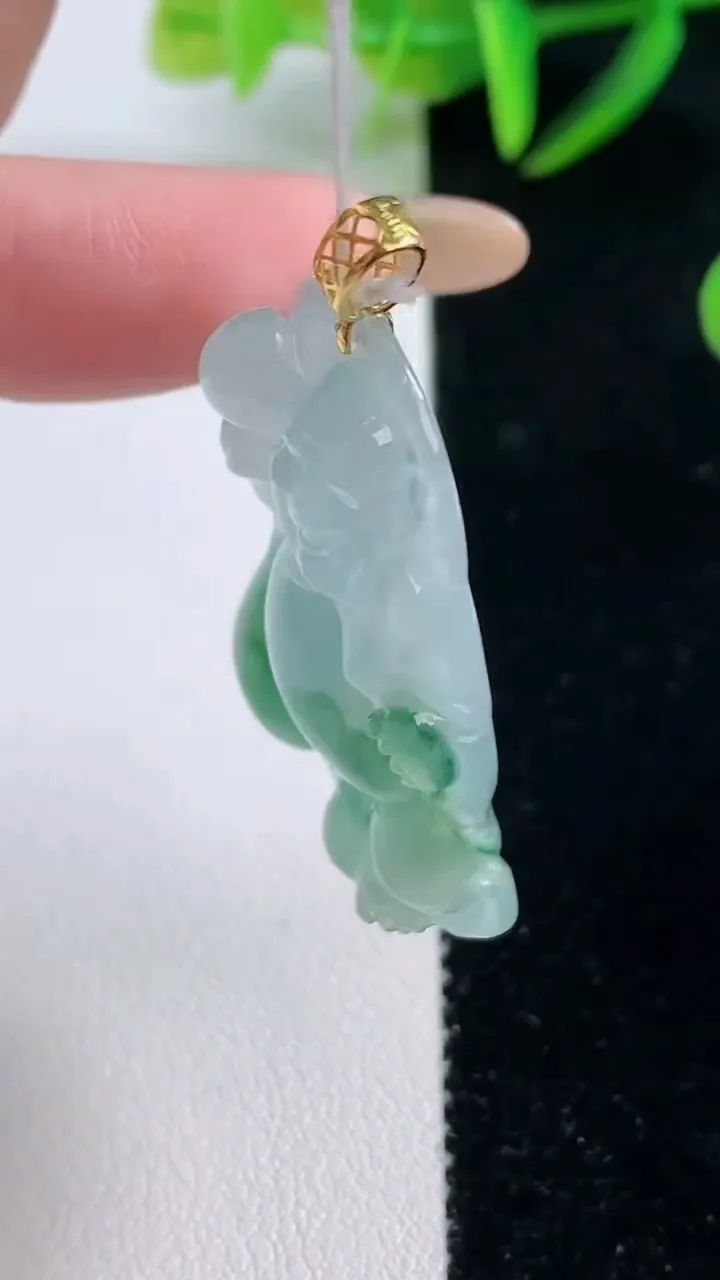 天然A货翡翠布袋佛吊坠，尺寸38-26.3-6.8，重量:11.29g
11月26日