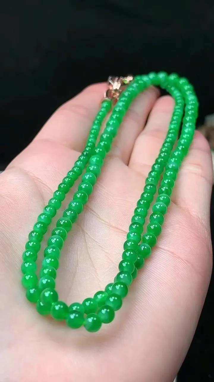 天然A货翡翠圆珠项链，尺寸5-142颗，重量:19.82g11月26日
工厂直销收藏佳品,种好水足，