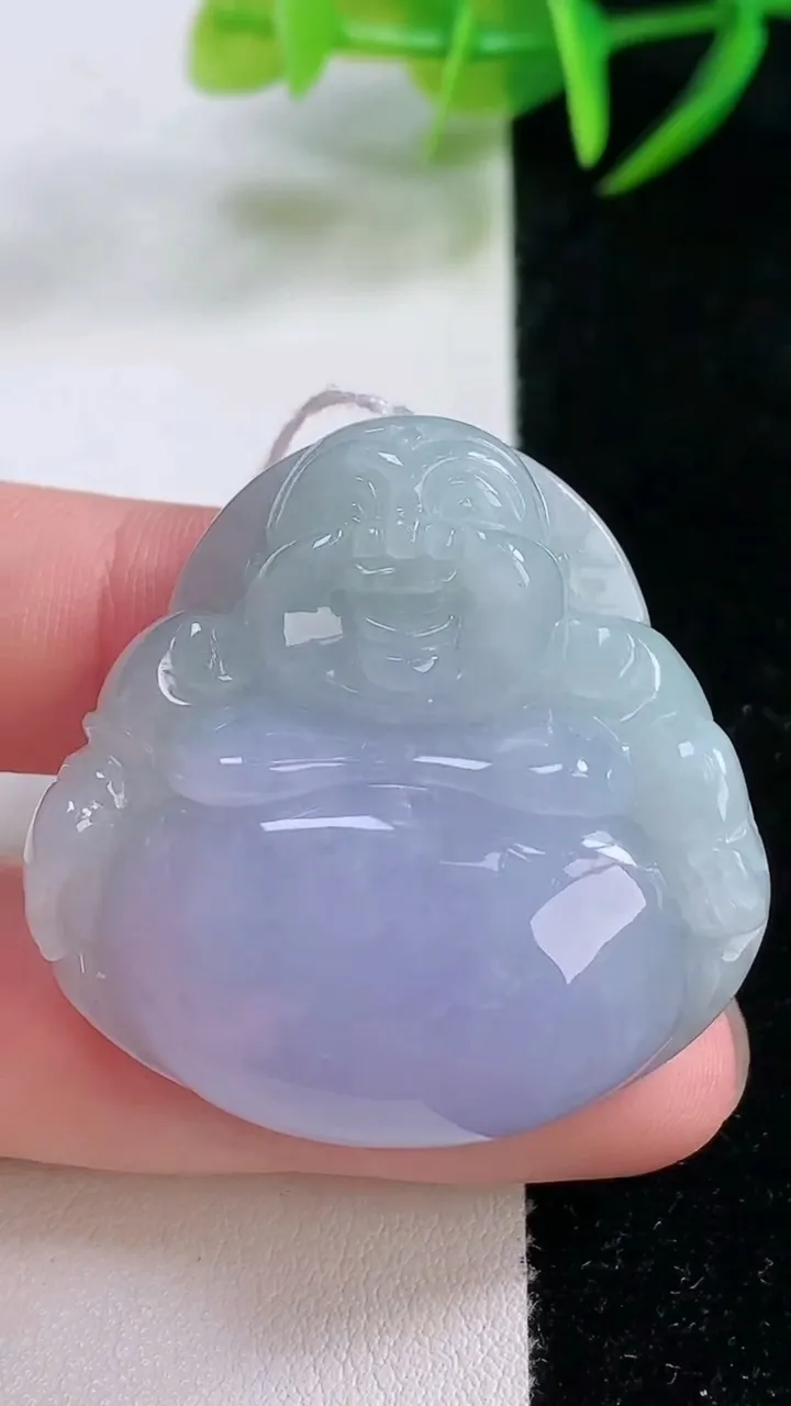 天然A货翡翠紫罗兰佛公吊坠，尺寸37-37.6-12.2，重量:30.49g
11月26日