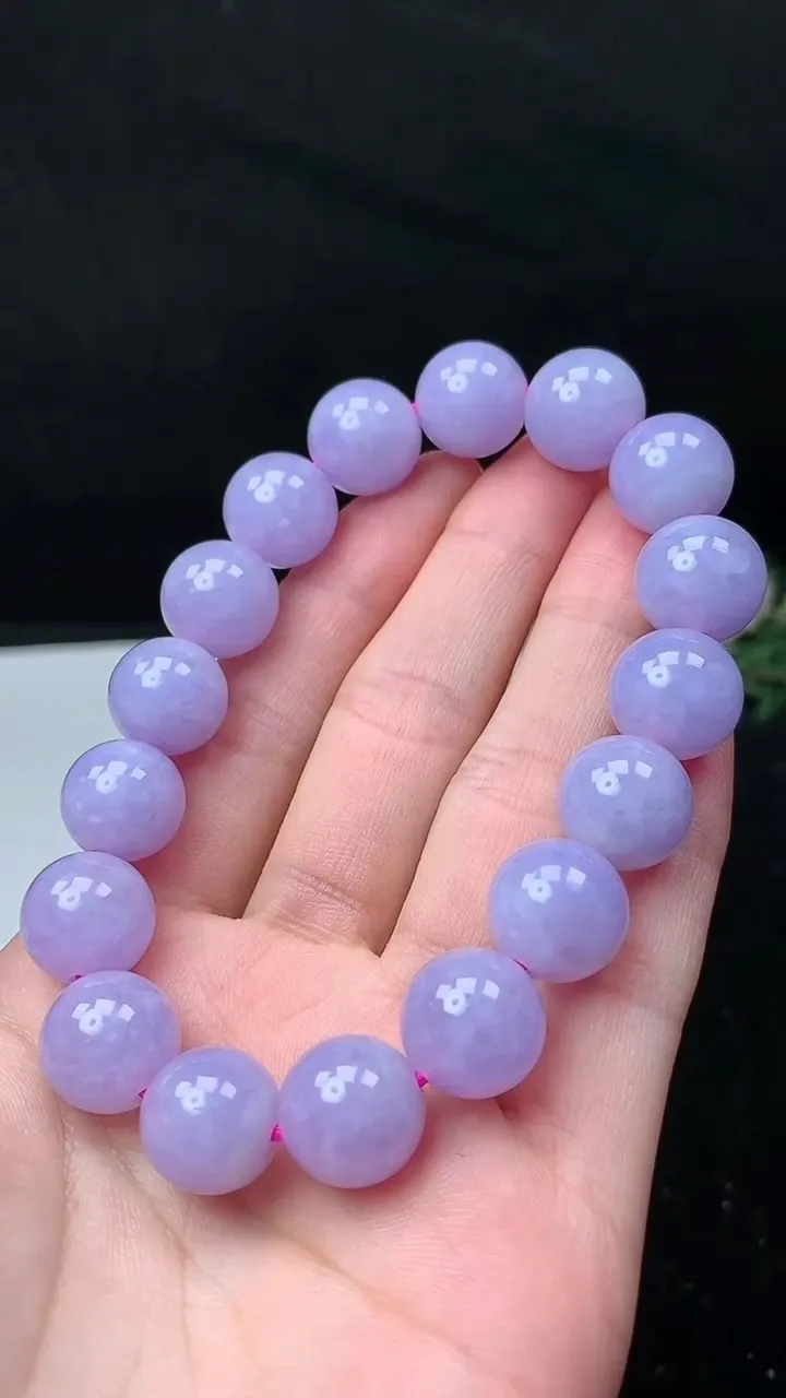 天然A货翡翠货紫罗兰圆珠手串，尺寸12.6-17颗，重量:58.66g11月26日
工厂直销收藏佳品