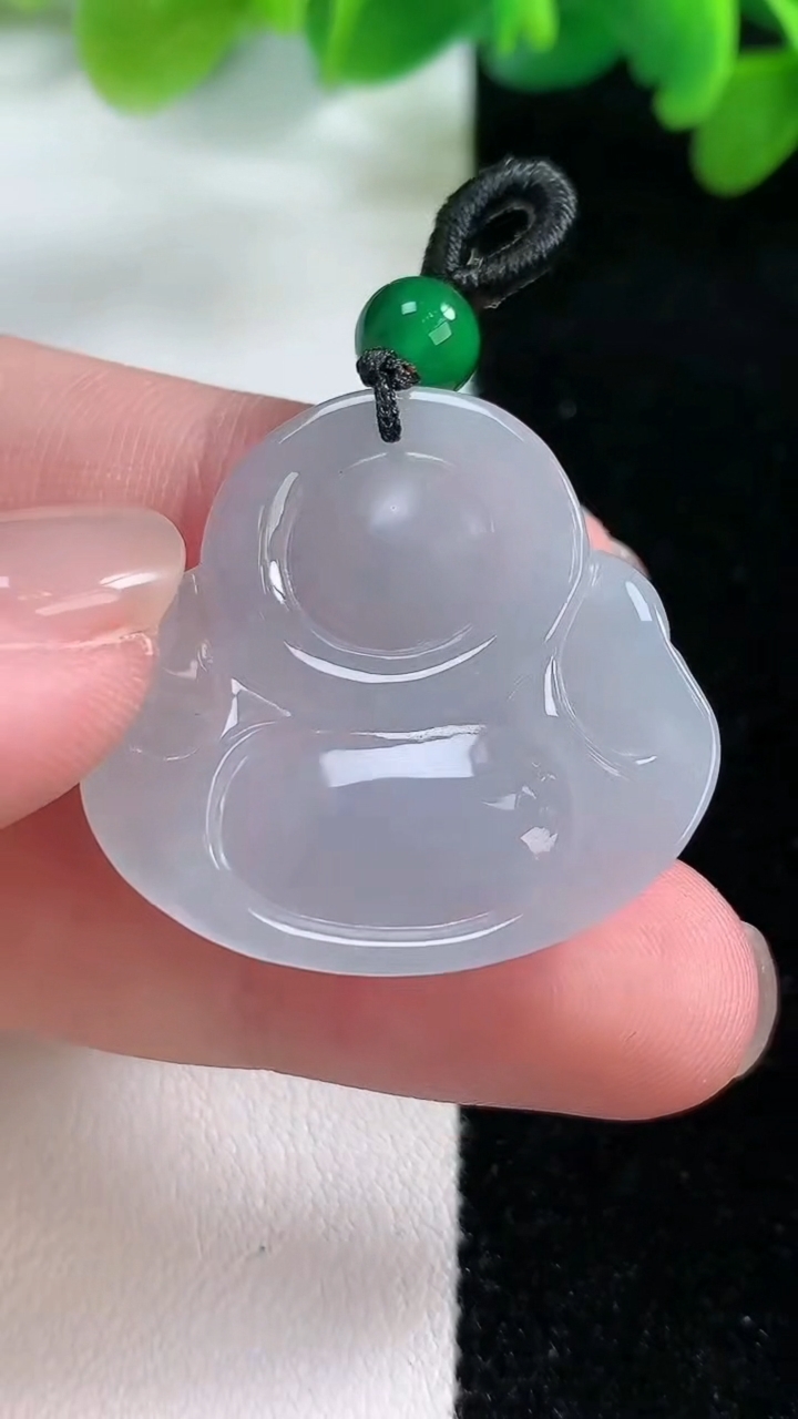 天然A货翡翠佛公吊坠，尺寸28.5-30-5.5，重:7.18g
11月26日