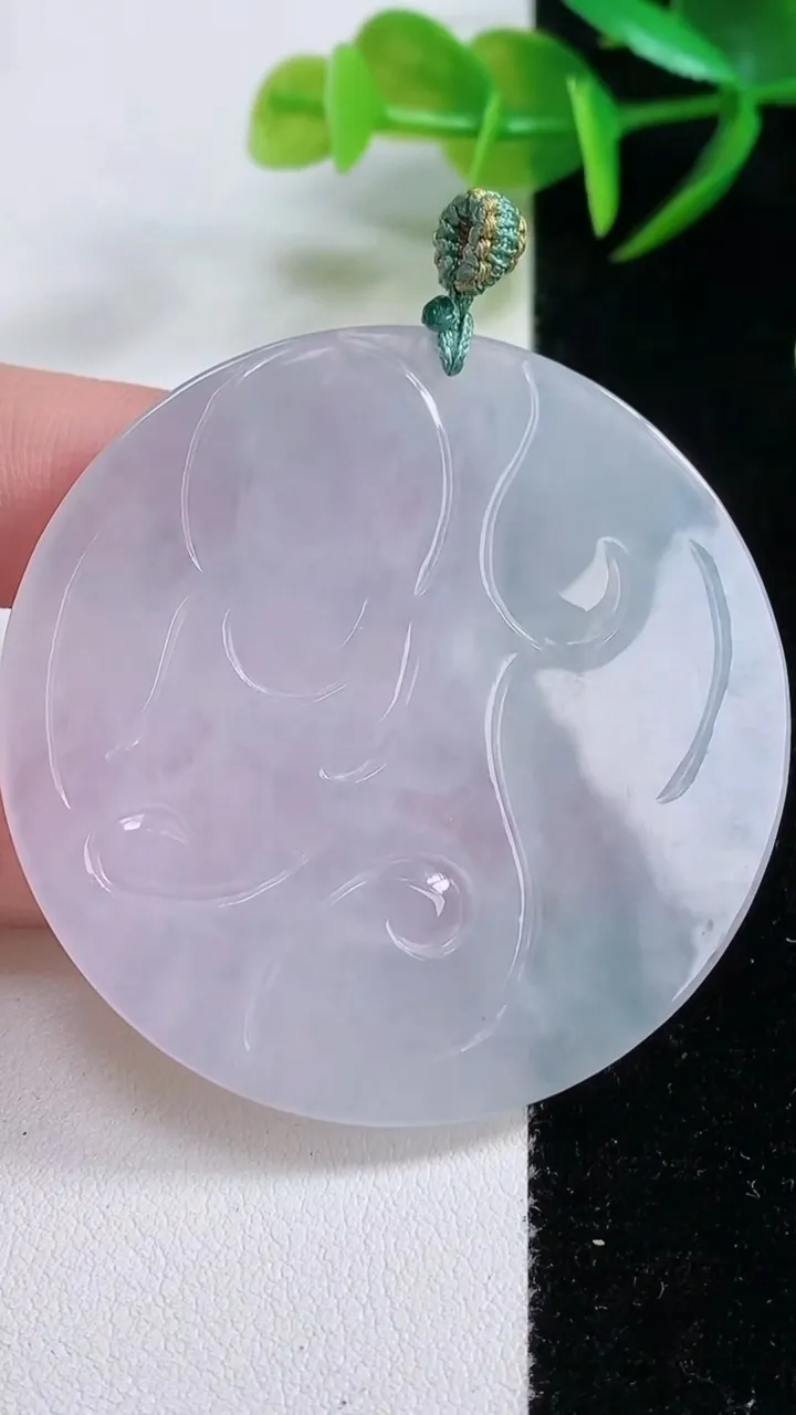 天然A货翡翠冰种春带彩紫罗兰不动明王吊坠，尺寸51-5.3，重量:29.11g
11月26日