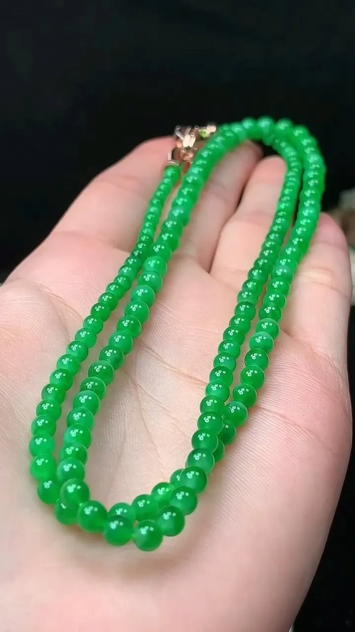 天然A货翡翠圆珠项链，尺寸5-142颗，重量:19.82g11月26日
工厂直销收藏佳品,种好水足，