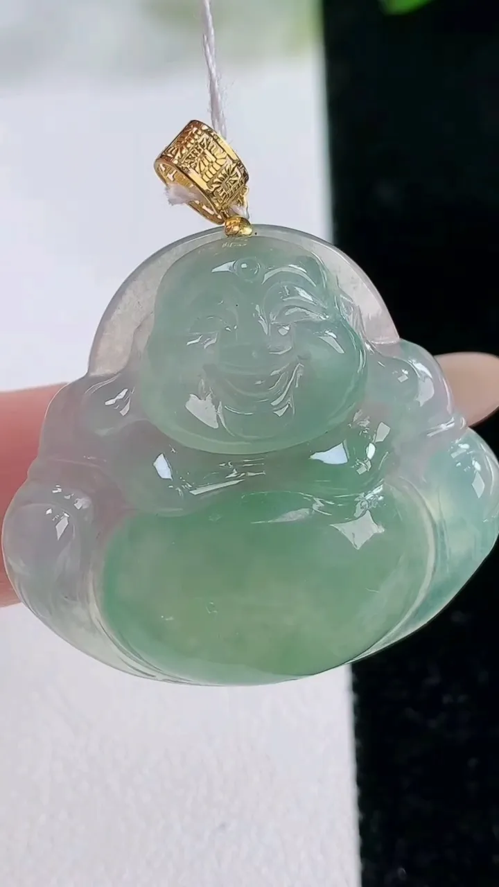 天然A货翡翠佛公吊坠，尺寸29.3-31.5-5.8，重量:8.53g
11月26日