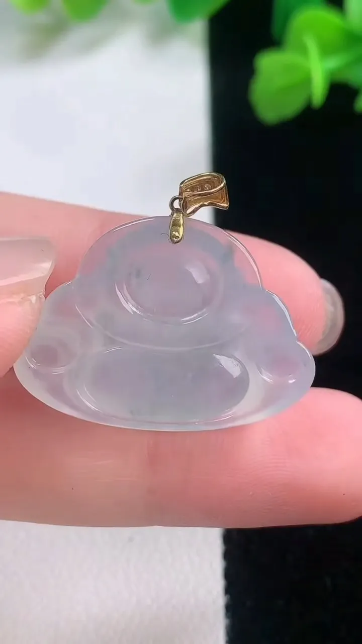 天然A货翡翠种飘花佛公吊坠，尺寸19.5-27.3-5.6，重量:4.57g
11月27日