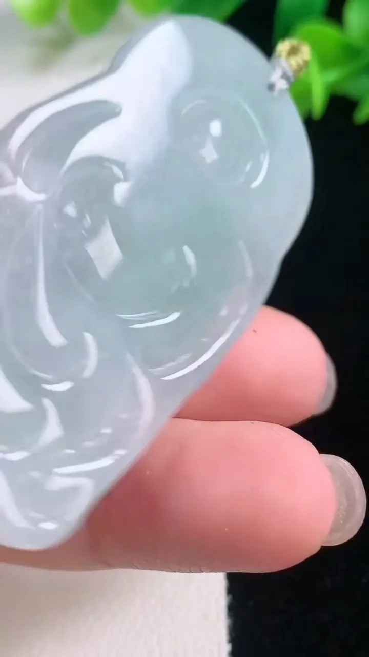 天然A货翡翠财神爷吊坠，尺寸59-28.7-11，重量:38.47g
11月27日