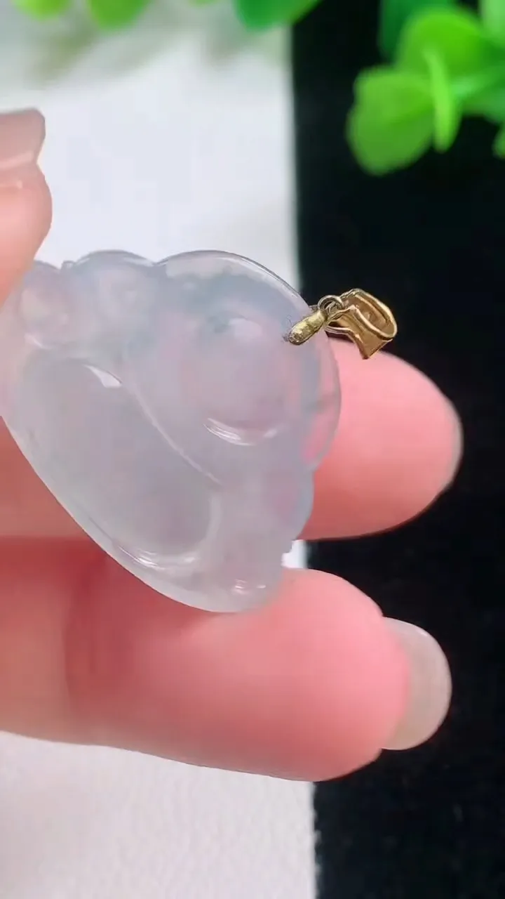 天然A货翡翠种飘花佛公吊坠，尺寸19.5-27.3-5.6，重量:4.57g
11月27日