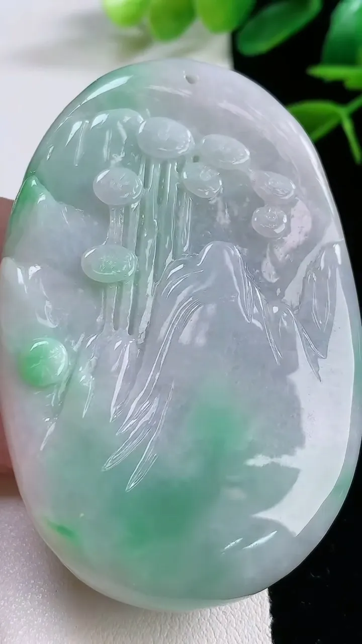 天然A货翡翠山水吊坠，尺寸 69.5-45-17，重:99.10g
11月27日