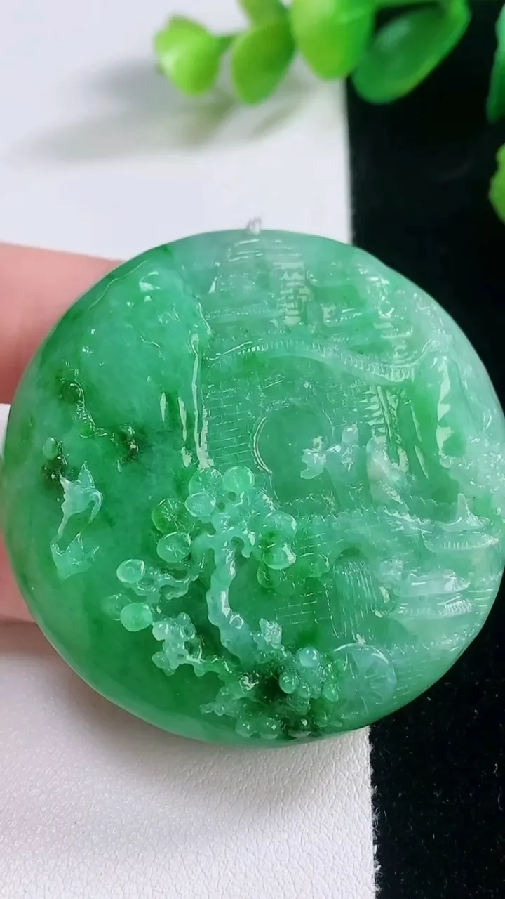 天然A货翡翠山水牌吊坠，尺寸45.8-11.6，重量:54.84g
11月28日