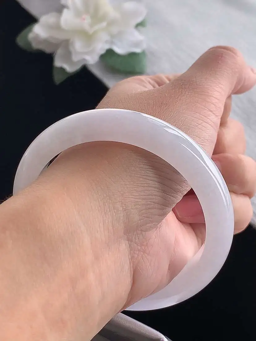a货翡翠老坑冰种白月光正装正圈手镯56-57圈口  尺寸56.7×12.2×8mm 1127