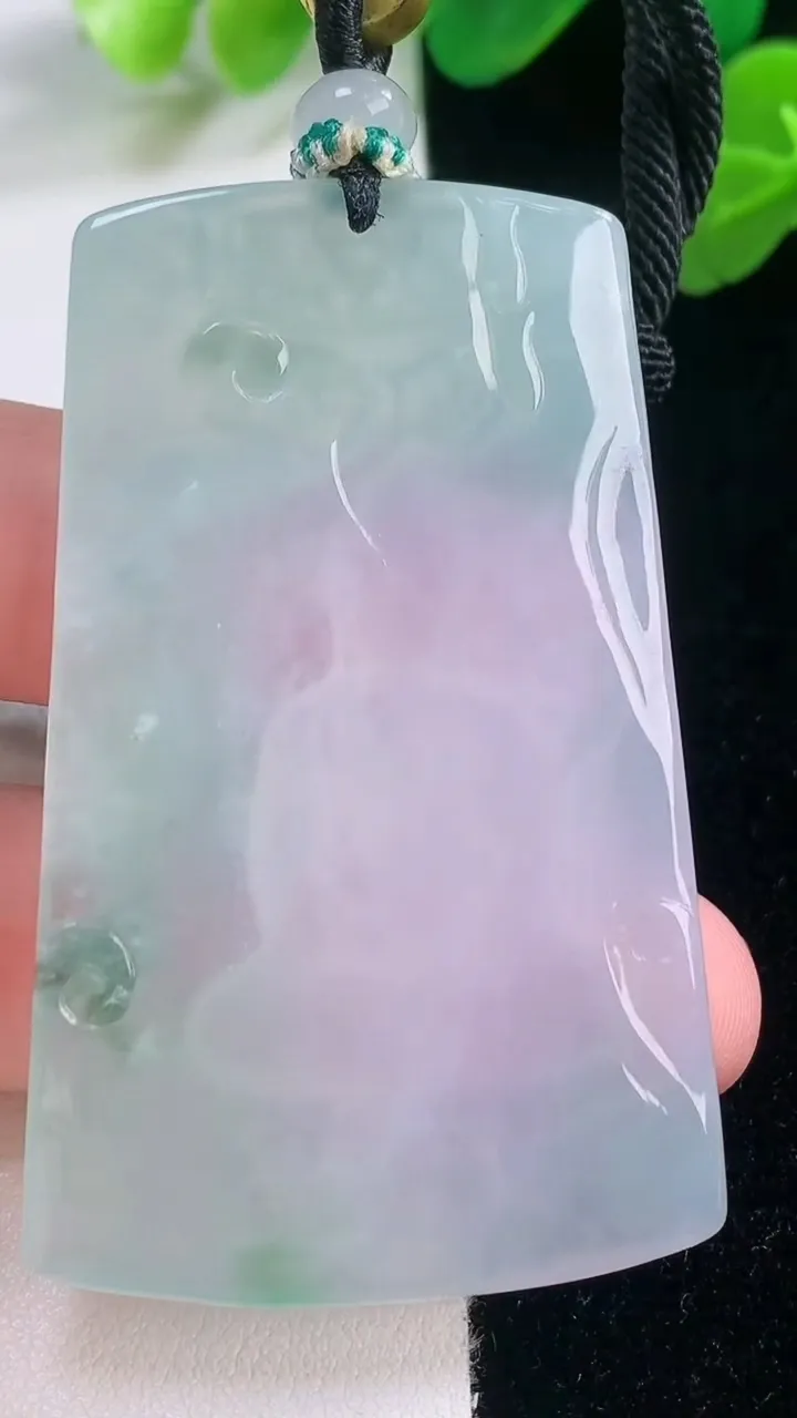 天然A货翡翠冰种紫罗兰飘花大日如来吊坠，尺寸57-35.3-4.7，重量:26.40g
11月28日