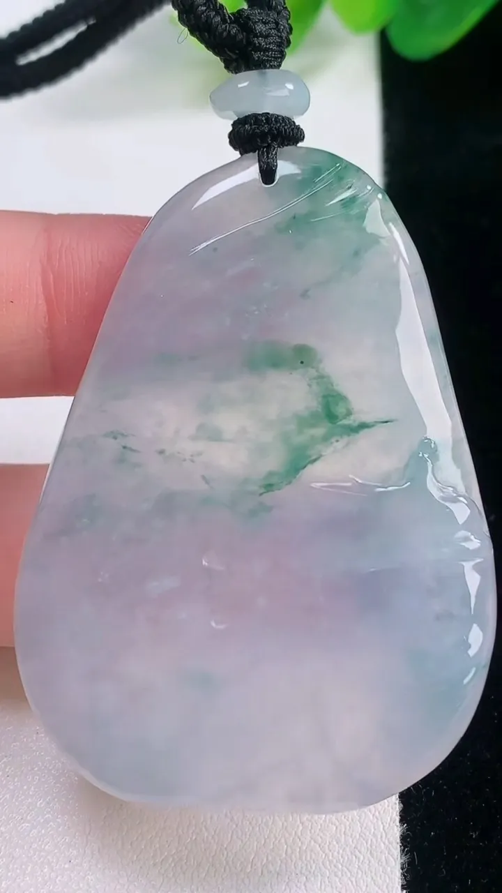 天然A货翡翠种紫罗兰飘花悟道吊坠，尺寸53.3-38-4.6，重量:26.47g
11月28日