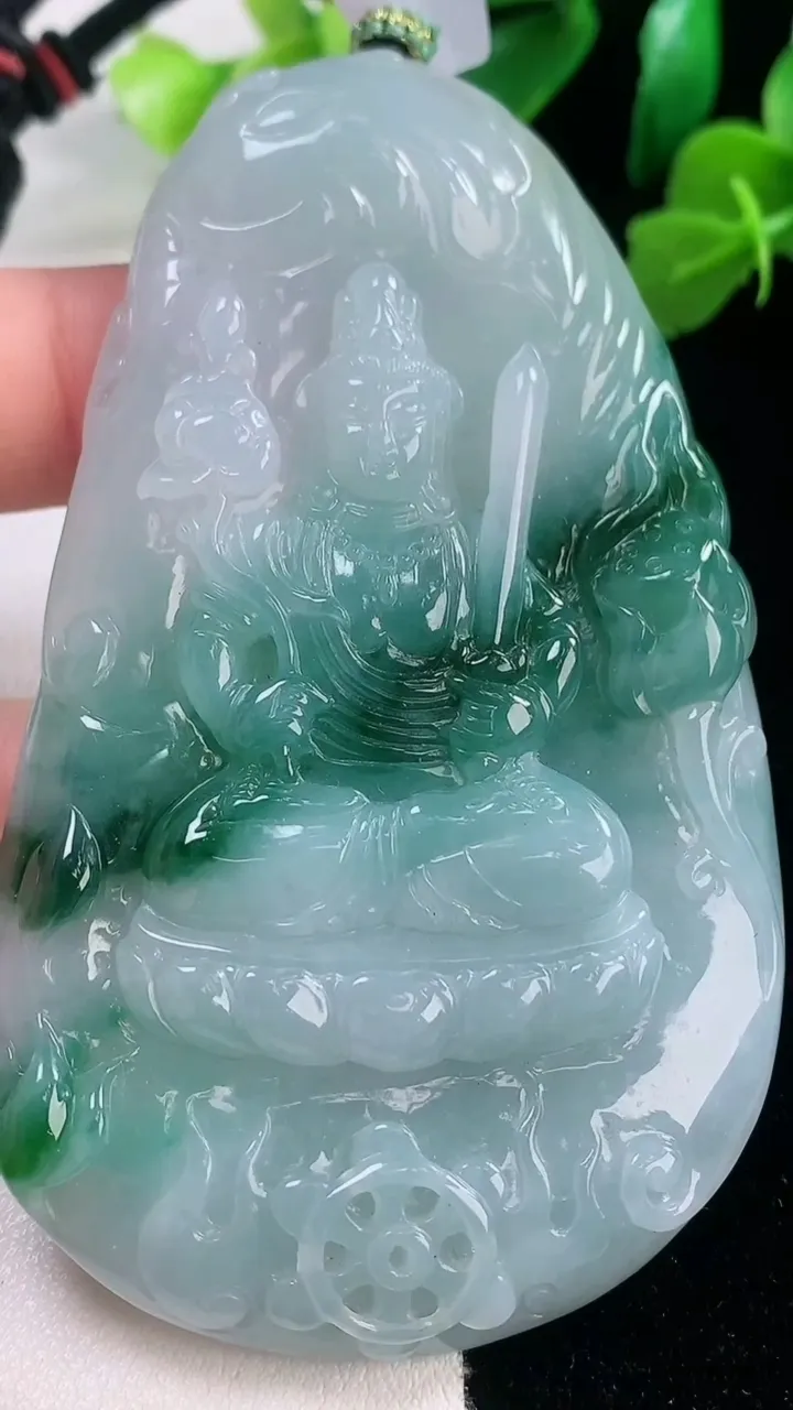 天然A货翡翠冰种飘花普贤菩萨吊坠，尺寸80-48.9-8.8，重量:67.54g
11月28日