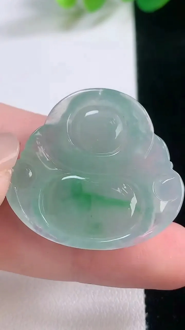 天然A货翡翠佛公吊坠，尺寸29.3-31.4-5.9，重量:9.01g
11月28日