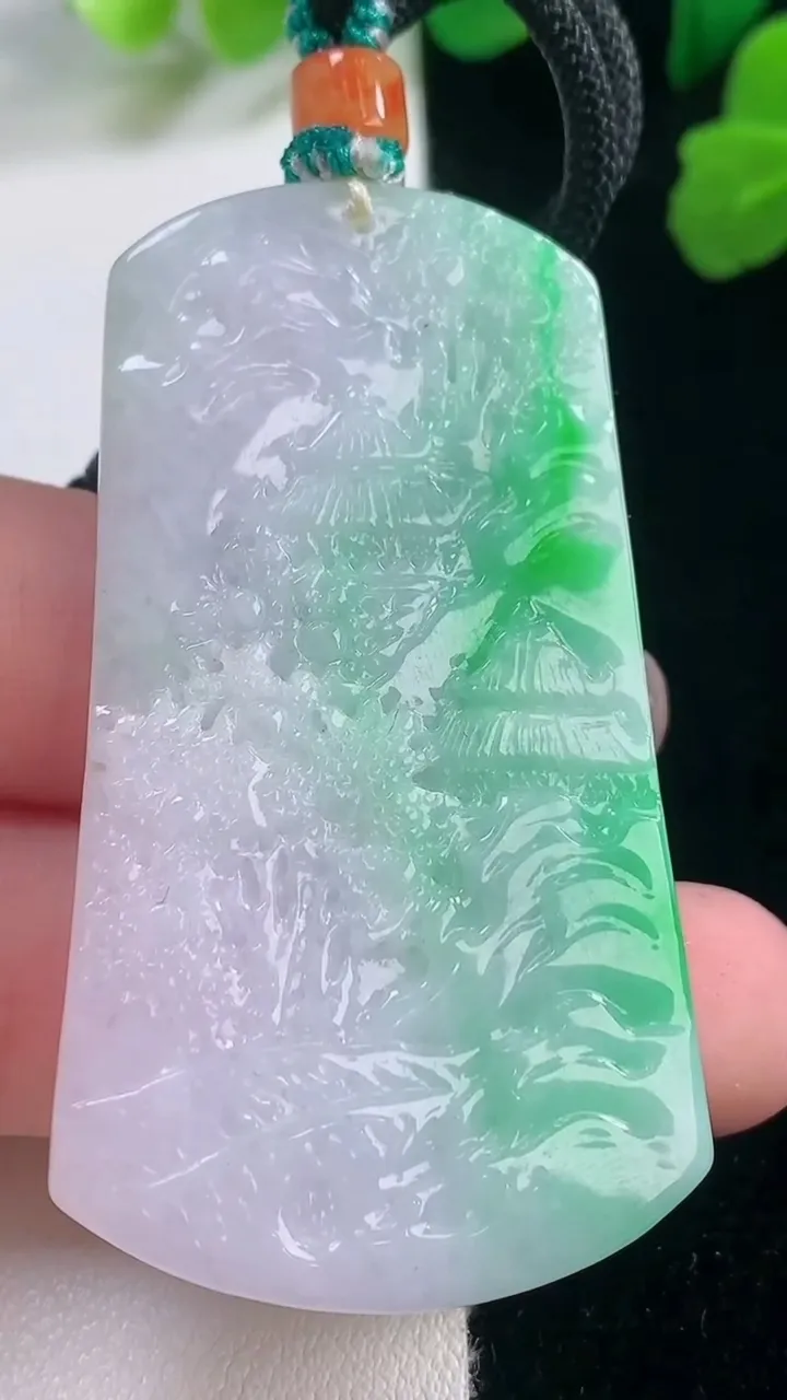 天然A货翡翠山水牌吊坠，尺寸54-30-5.6，重量:24.94g
11月28日