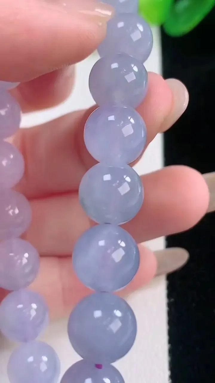 天然A货翡翠紫罗兰圆珠手串，尺寸9.7-19颗，重量:32.42g11月28日
工厂直销收藏佳品,种好水足，色泽均匀，有种有色，上手高大气！
