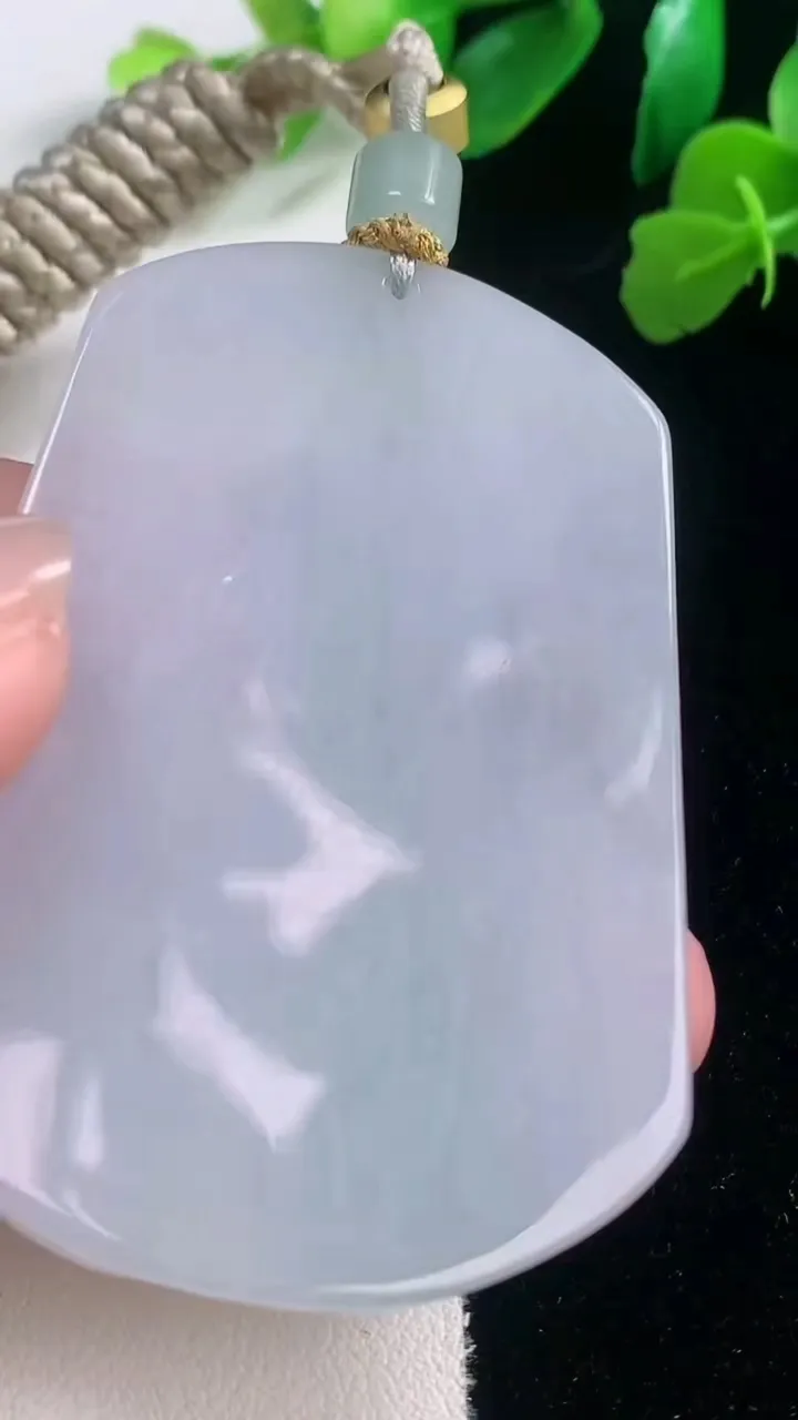 天然A货翡翠紫罗兰普贤菩萨吊坠，尺寸63.6-43.5-6.5，重量:48.90g
11月28日