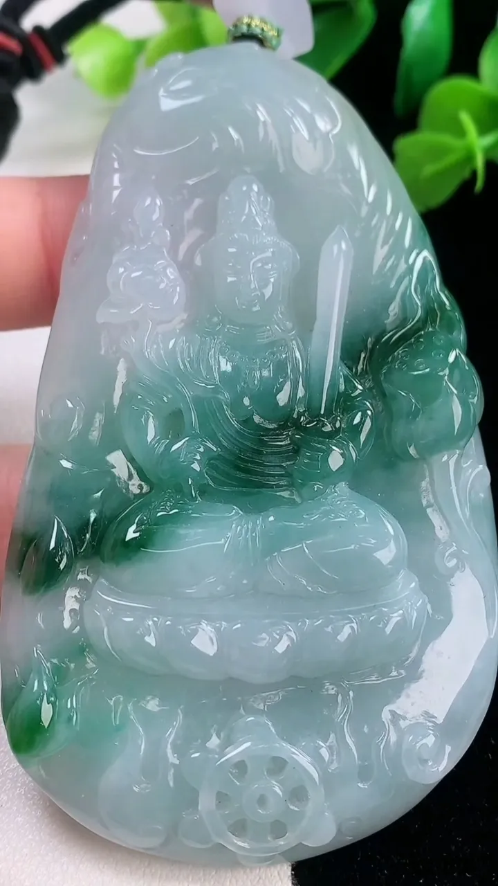天然A货翡翠冰种飘花普贤菩萨吊坠，尺寸80-48.9-8.8，重量:67.54g
11月28日