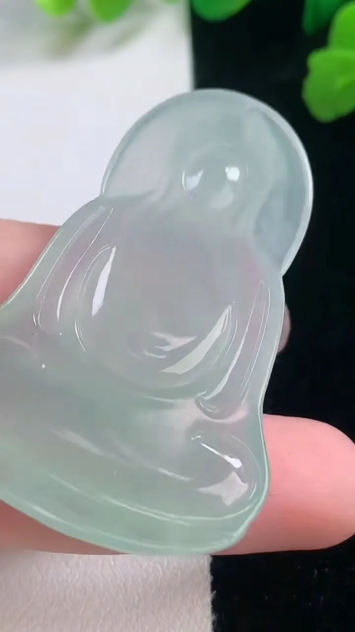 天然A货翡翠观音菩萨吊坠，尺寸51.3-32.6-5.8，重量:16.48g
11月28日