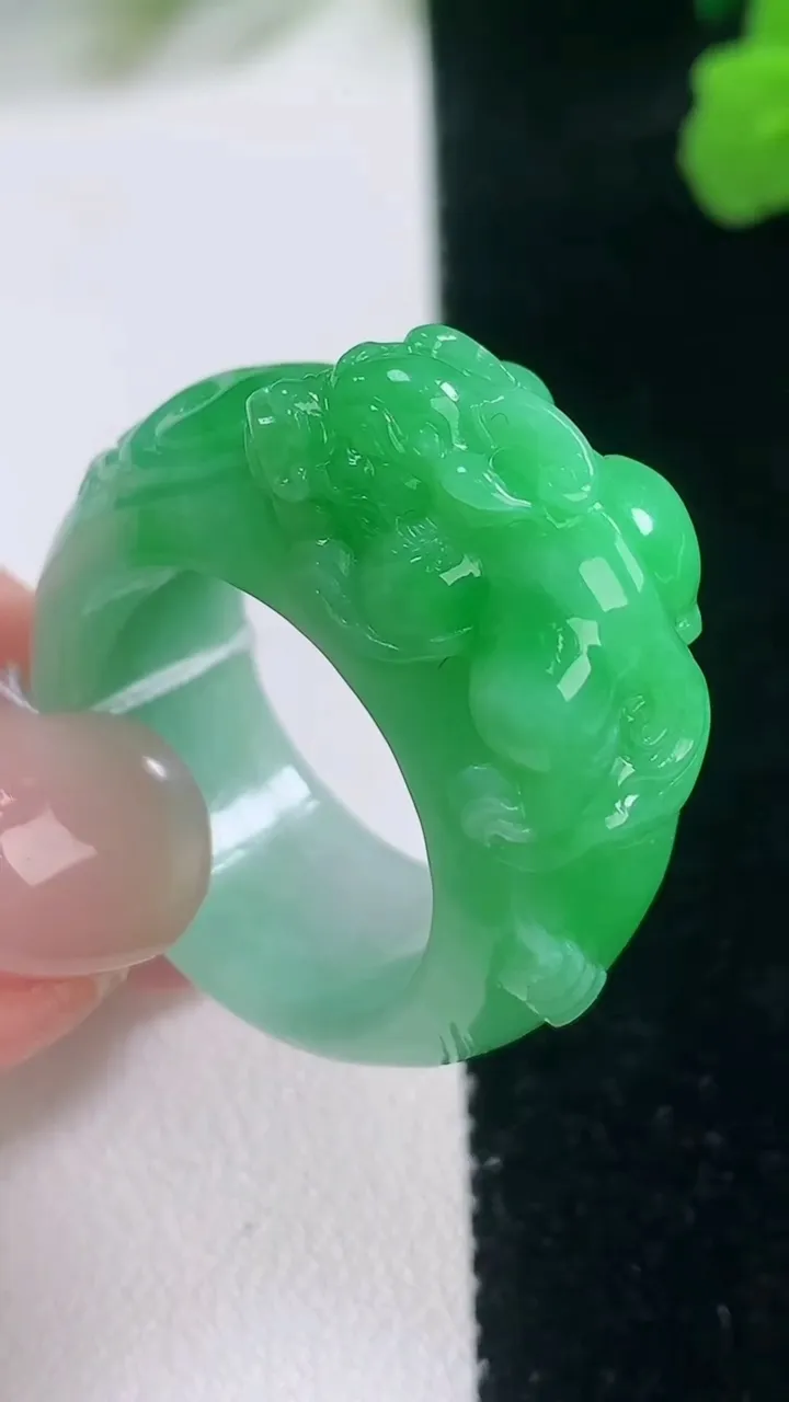 天然A货翡翠貔貅指环扳指，尺寸20.5-22-13-10.2，重量:16.03g2025年11月28