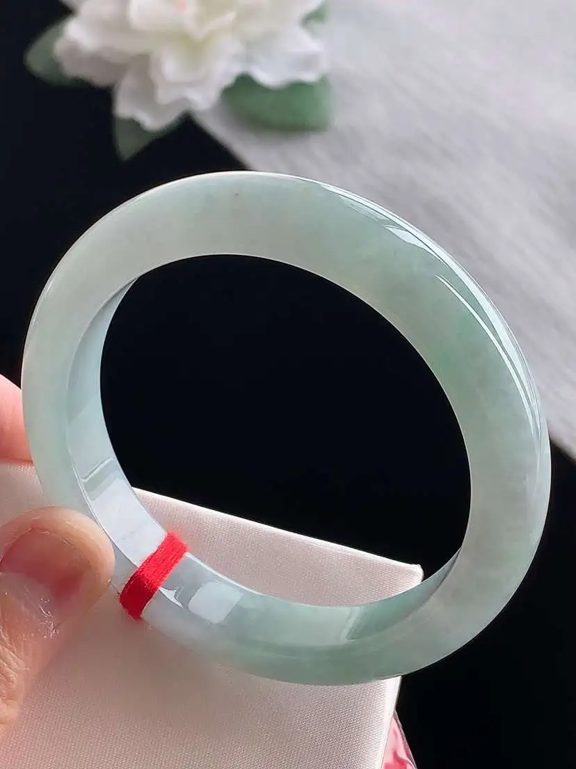 a货翡翠老坑冰种飘绿正装正圈手镯54-55圈口  尺寸54×11.5×8mm 1127