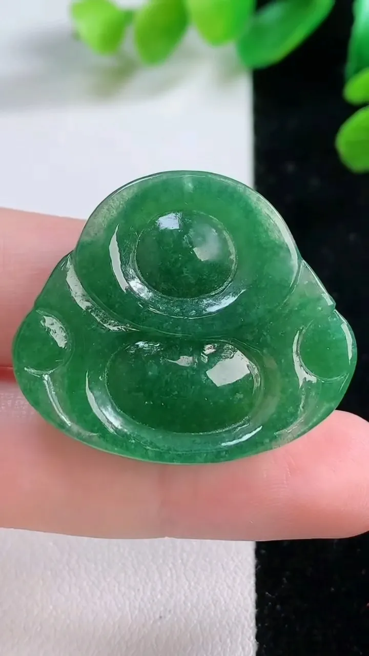 天然A货翡翠佛公吊坠，尺寸 28.6-33.3-6，重:7.67g
11月28日