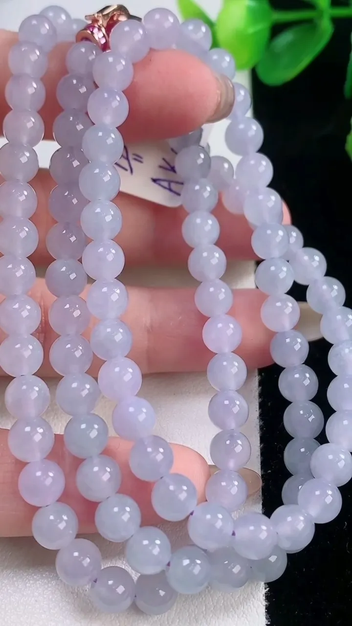 天然A货翡翠紫罗兰圆珠项链，尺寸5.8-99颗，重量:37.13g
11月28日