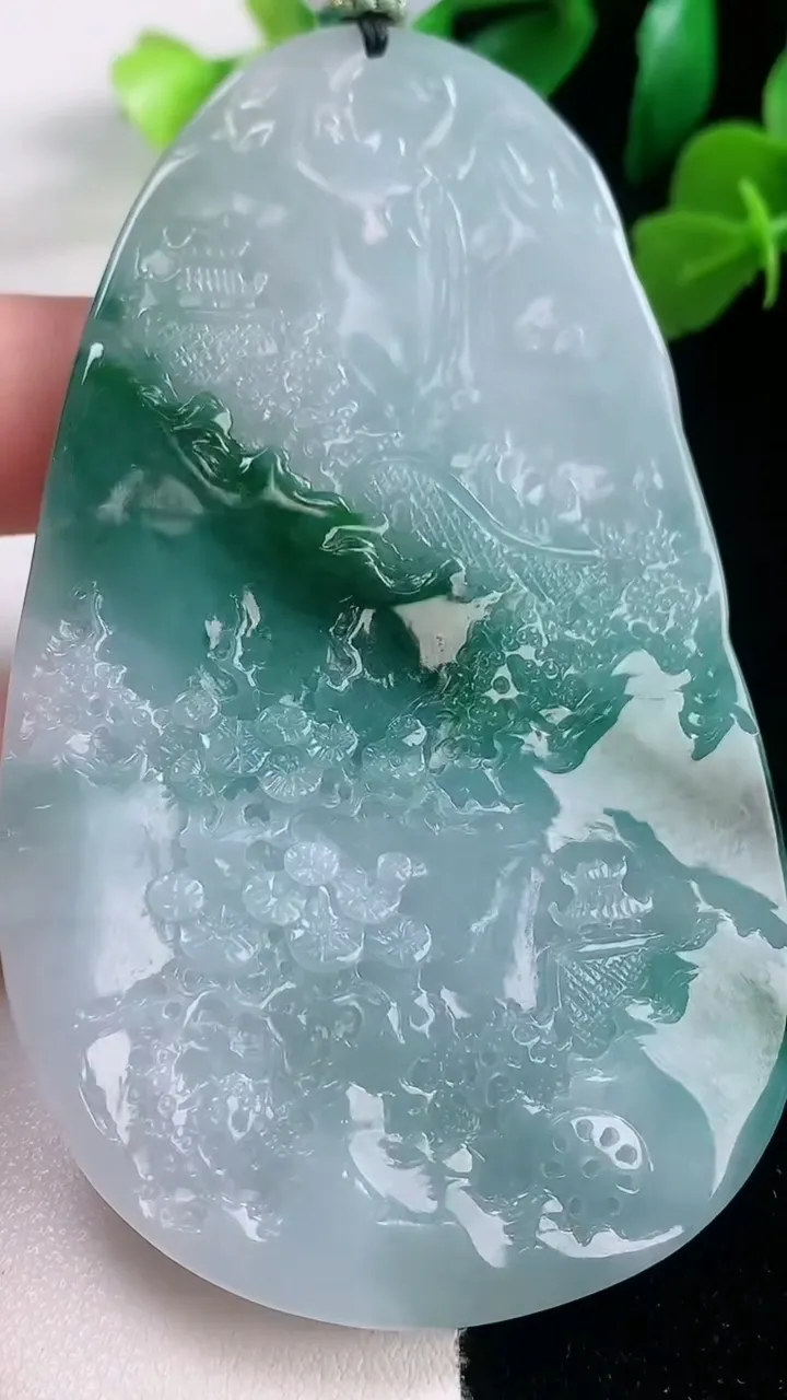 天然A货翡翠冰种飘花普贤菩萨吊坠，尺寸80-48.9-8.8，重量:67.54g
11月28日