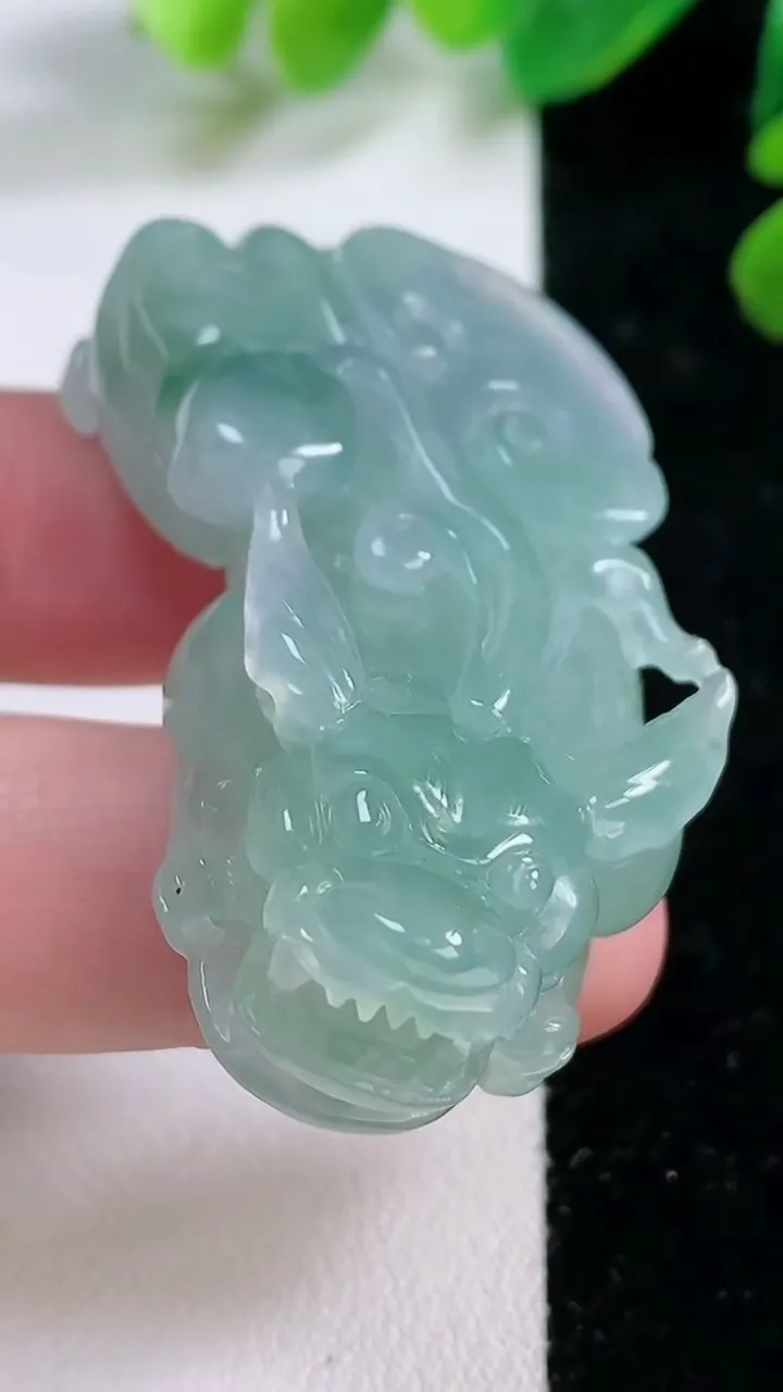 天然A货翡翠貔貅吊坠，尺寸 50.8-24.8-14，重:36.18g
11月28日