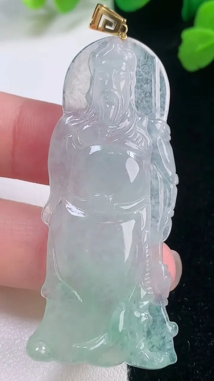 天然A货翡翠关公吊坠，尺寸58.3-22-5.3，重量:14.27g
11月28日