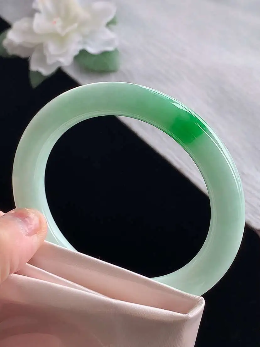 a货翡翠老坑冰种飘阳绿圆条正装正圈手镯54-55圈口  尺寸54.3×9.3mm 1127