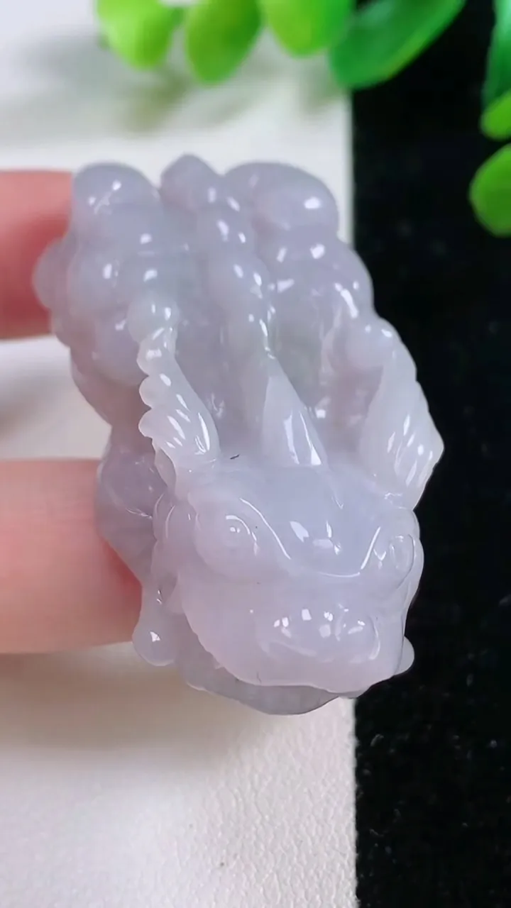 天然A货翡翠貔貅吊坠，尺寸 55-25-18，重:45.81g
11月28日