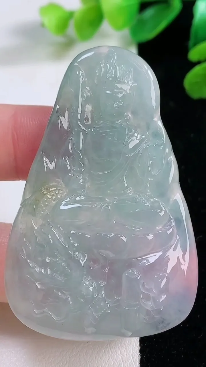 天然A货翡翠祥龙不动明王吊坠，尺寸 57-37.5-5.8，重:22.33g
11月28日